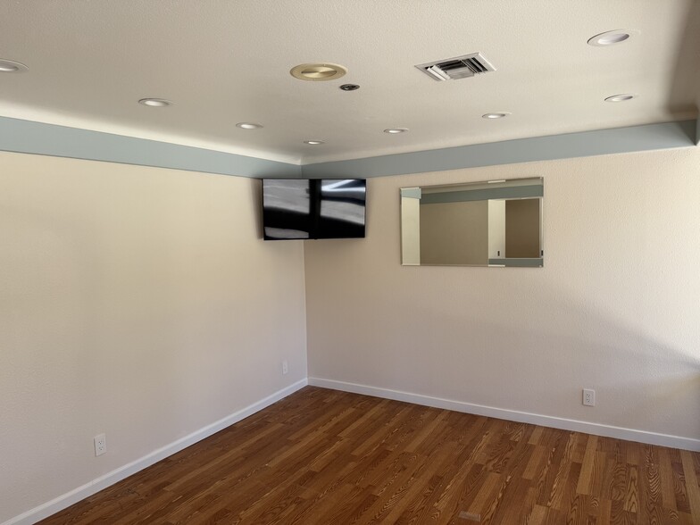 More Photos Of 337 El Dorado St, Monterey Office For Lease