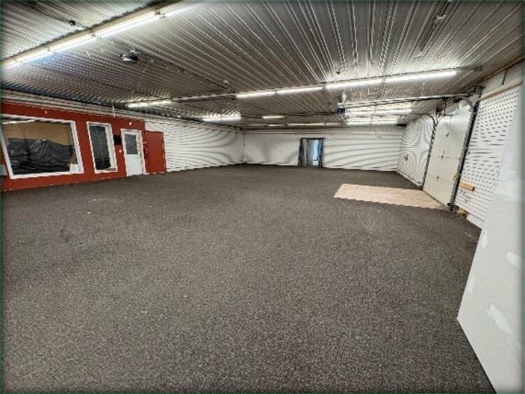 More Photos Of 414 S Pine St, Monticello Freestanding For Lease