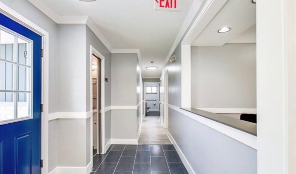 More Photos Of 30018 Orchard Lake Rd, Farmington Hills Medical For Sale