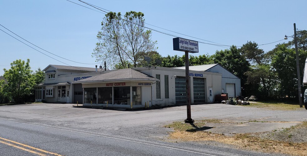 More Photos Of 516-530 N Main St, Topton Auto Repair For Sale