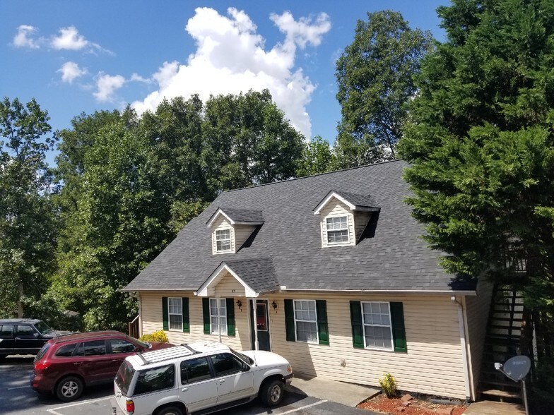 More Photos Of 95 Wanda Dr, Cleveland Apartments For Sale