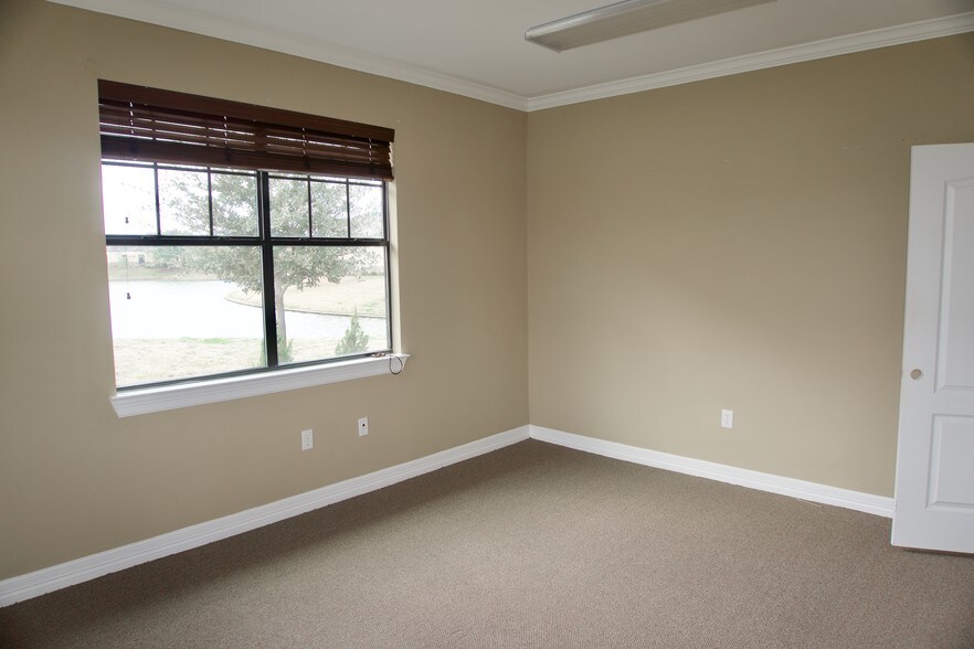 More Photos Of 4502 Riverstone Blvd, Missouri City Medical For Lease