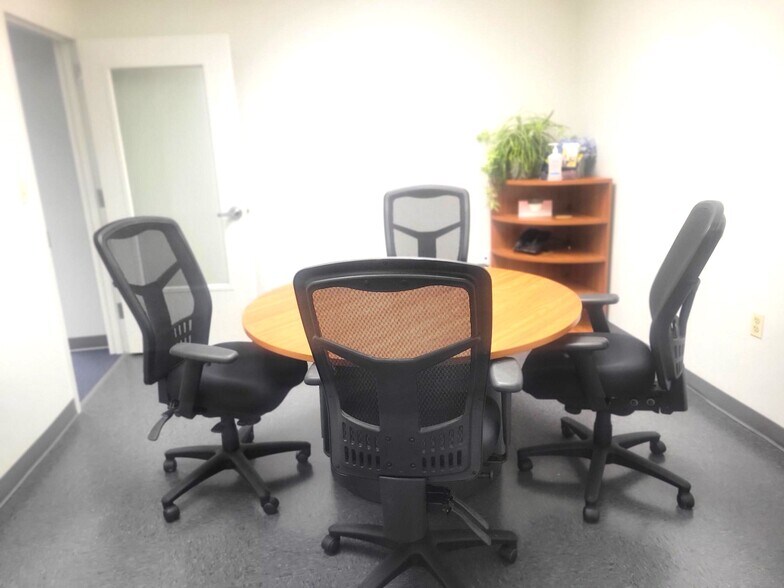 More Photos Of 1400 Front Ave, Lutherville Office For Sale