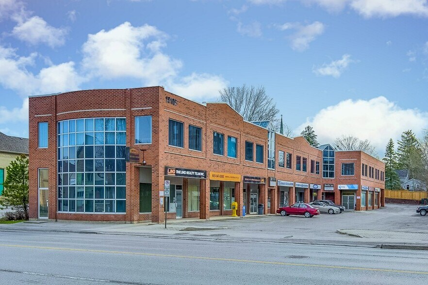 Primary Photo Of 15105 Yonge St, Aurora Office For Lease