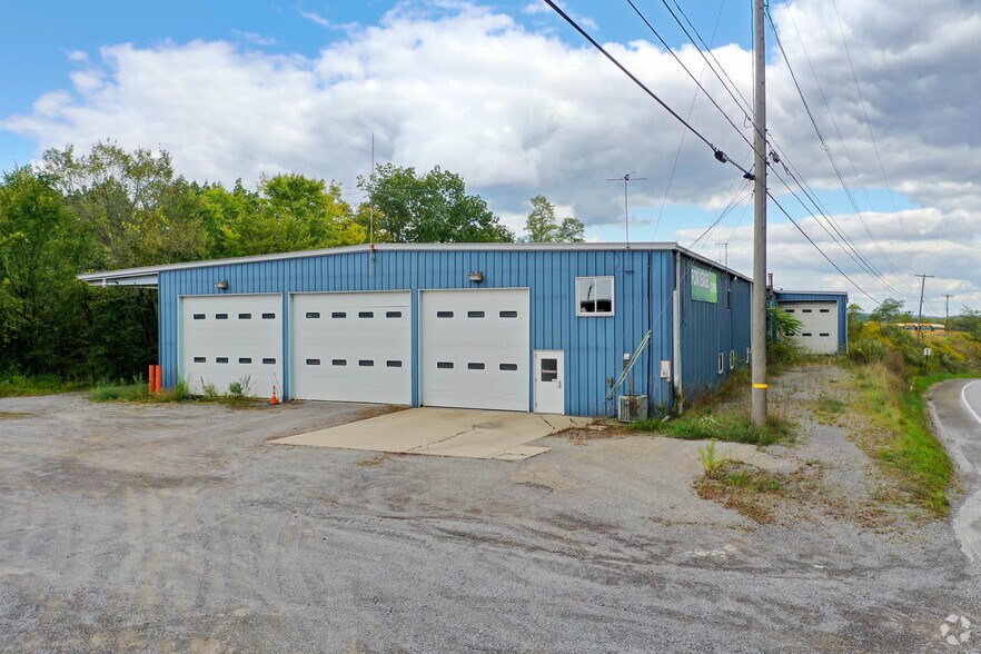 More Photos Of 2470 Evans City Rd, Harmony Warehouse For Sale