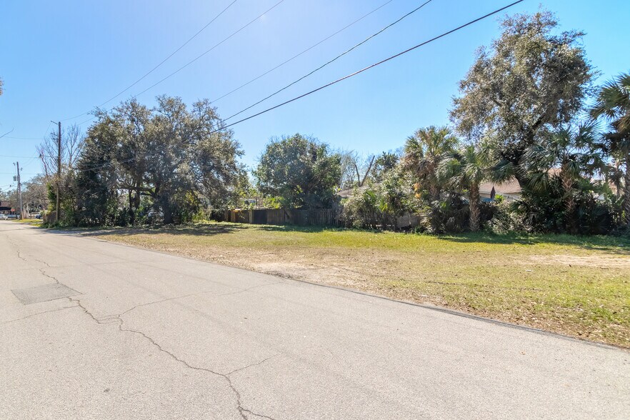 More Photos Of 124 Dimmick St, New Smyrna Beach Land For Sale