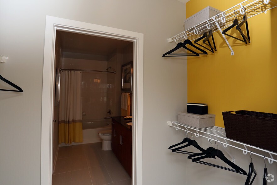 More Photos Of 101 N Wolfe St, Baltimore Apartments For Lease