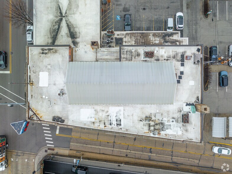 More Photos Of 840 S Oak Park Ave, Oak Park Office For Sale