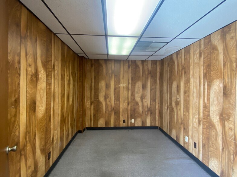 More Photos Of 8330 N County Rd W, Odessa Industrial For Lease