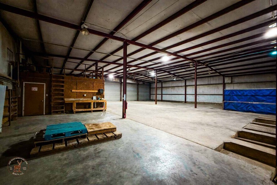 More Photos Of 682 FM 2021, Lufkin Warehouse For Sale