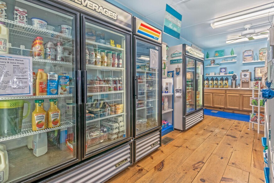 More Photos Of 35 Nehantic Dr, Niantic Storefront Retail Residential For Sale
