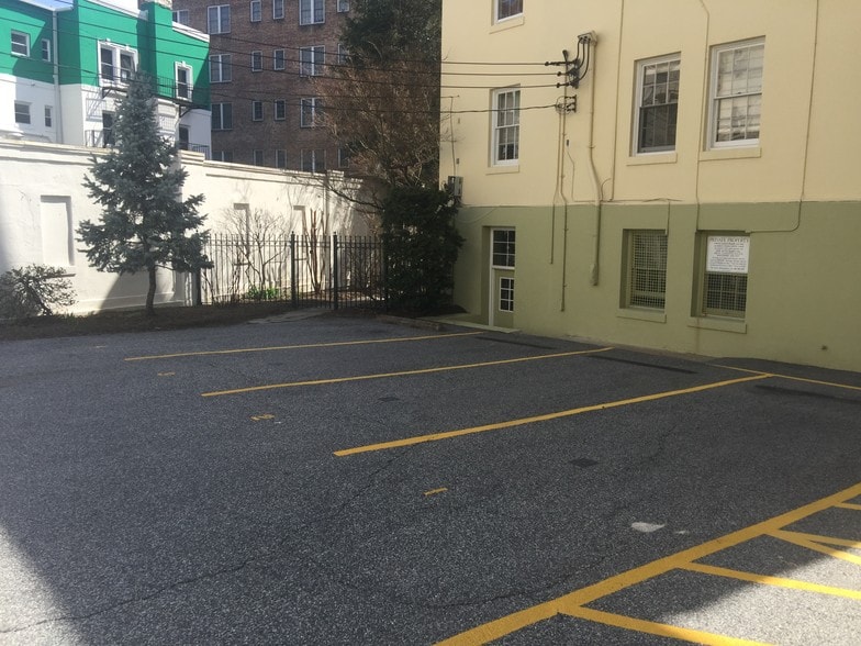 More Photos Of 3401 Greenway, Baltimore Apartments For Sale