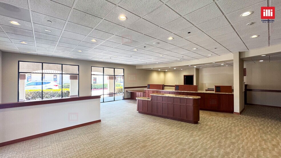 More Photos Of 1727 E Daily Dr, Camarillo Freestanding For Lease