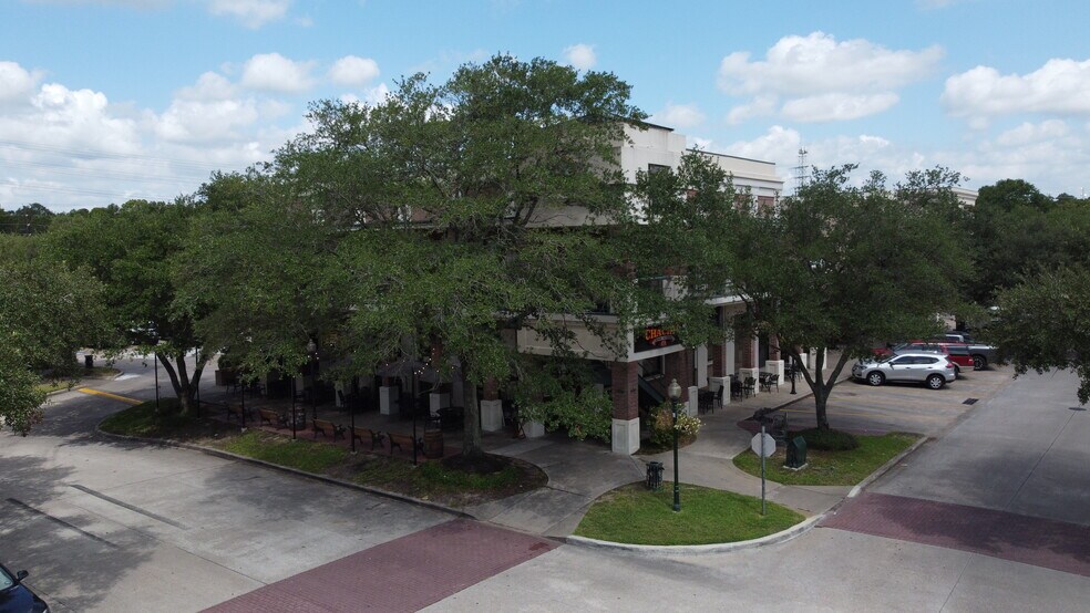 More Photos Of 8 N Main St, Kingwood Unknown For Lease