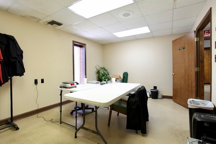 More Photos Of 360 Old Salisbury-concord Rd, Concord Distribution For Sale