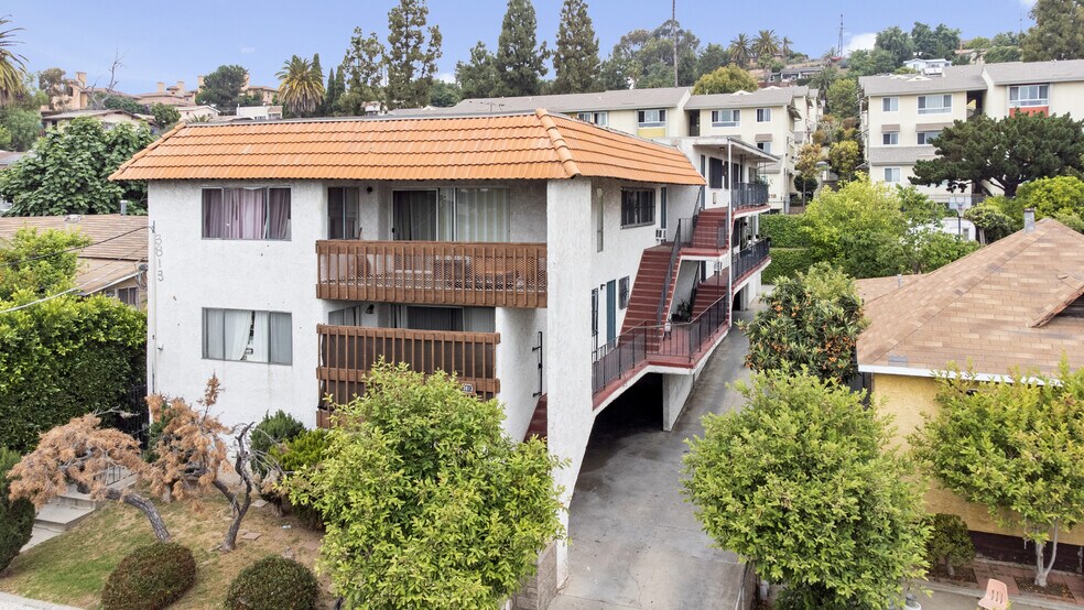 Primary Photo Of 3813 Baldwin St, Los Angeles Apartments For Sale