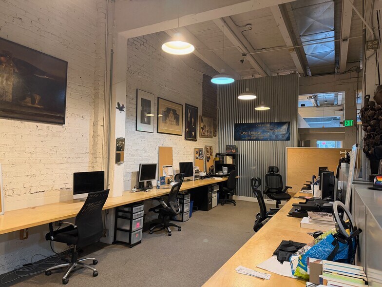 More Photos Of 2108-2110 Western Ave, Seattle Office For Lease