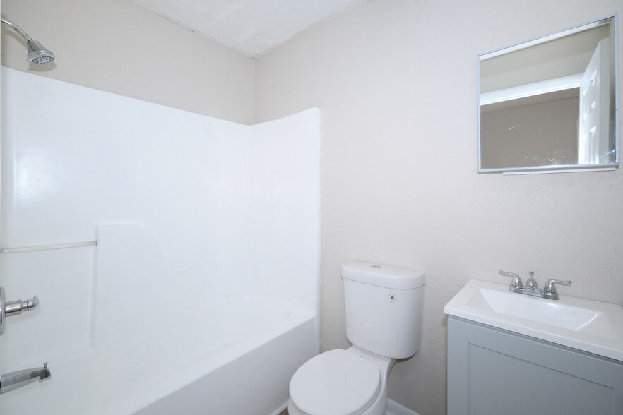 More Photos Of 2215 Buffalo Trl, Morristown Apartments For Sale