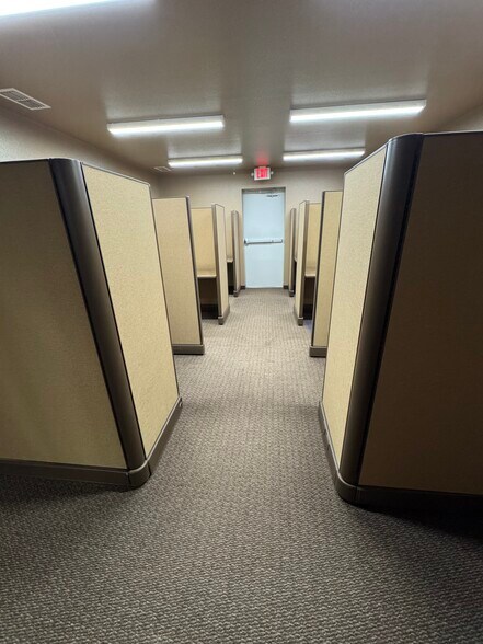 More Photos Of 2301 Oak St, Abilene Unknown For Lease