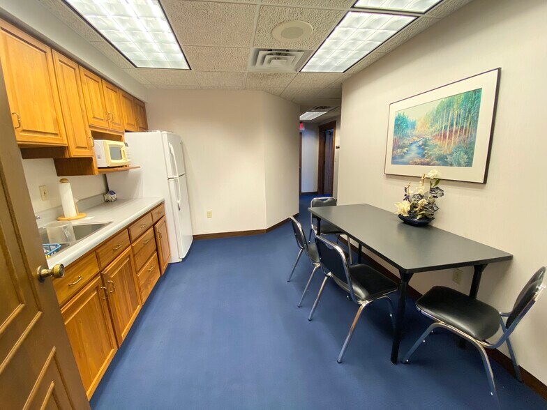 More Photos Of 121 E Fifth St, Storm Lake Office Residential For Lease
