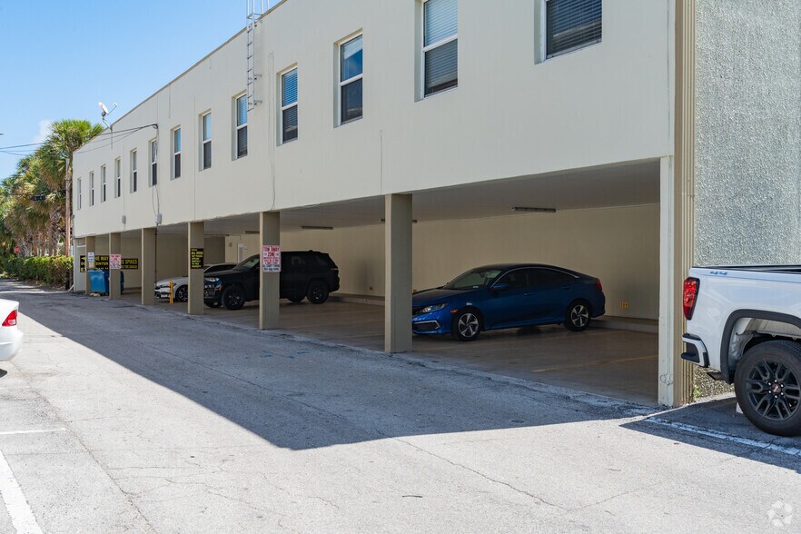 More Photos Of 2501 E Commercial Blvd, Fort Lauderdale Medical For Lease