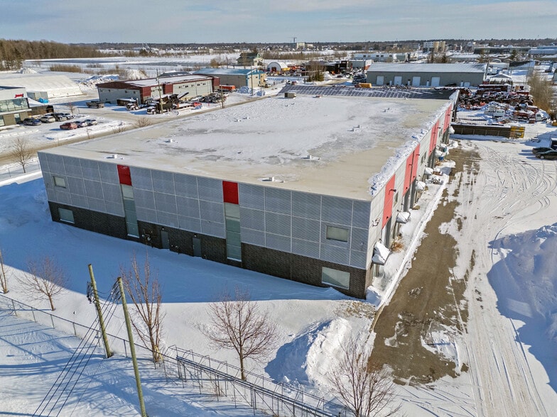 More Photos Of 14410 Rue Rolland-Desjardins, Mirabel Warehouse For Sale