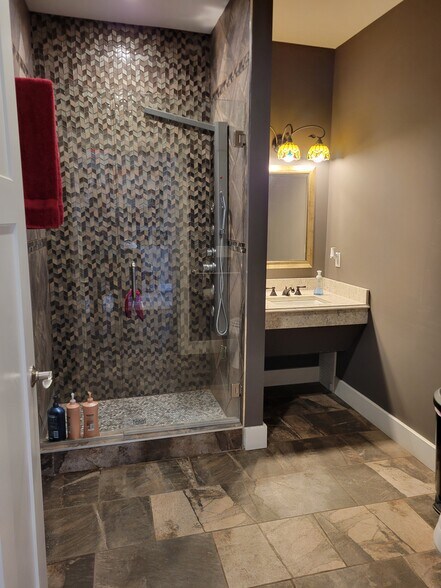 More Photos Of 351 N Main St, Onsted Office For Sale