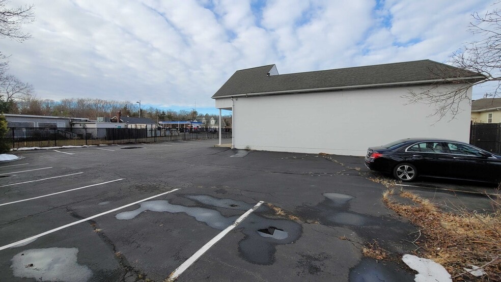 More Photos Of 1814 Middle Country Rd, Ridge Freestanding For Sale