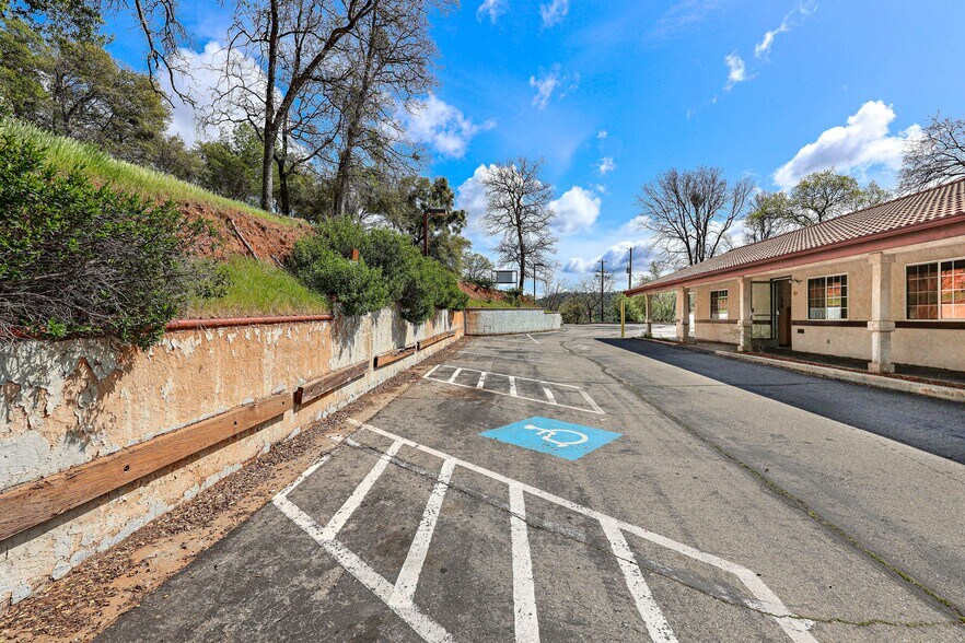 More Photos Of 5320 State Highway 49, Mariposa Office Residential For Sale