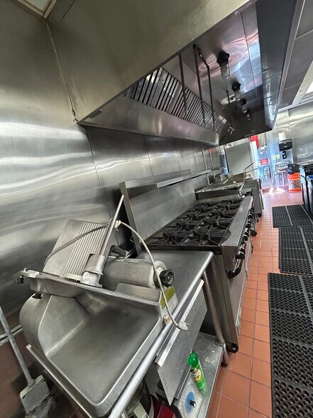 More Photos Of 206 Olde New Jersey Ave, North Wildwood Restaurant For Sale