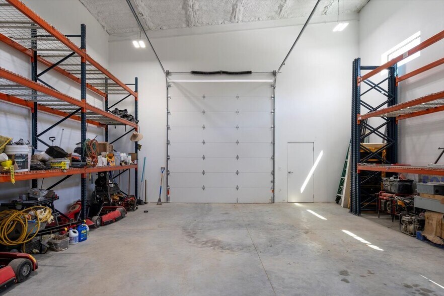 More Photos Of 9020 State Highway 21, Trenton Unknown For Lease