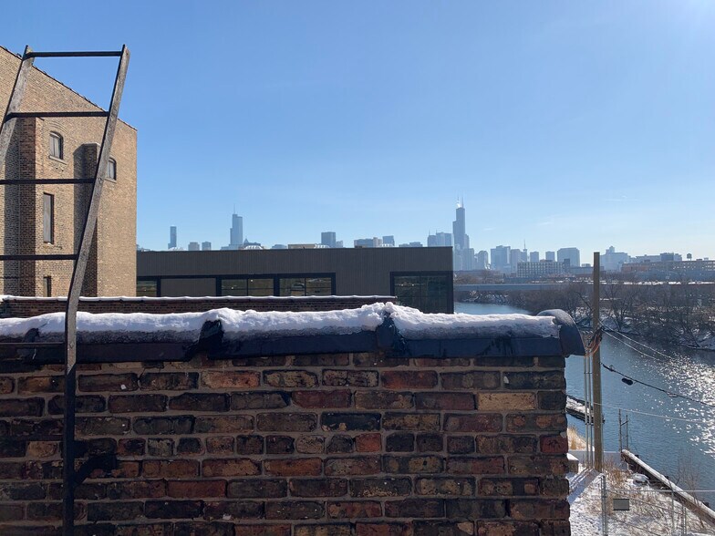 More Photos Of 1410-1440 N Kingsbury St, Chicago Manufacturing For Lease