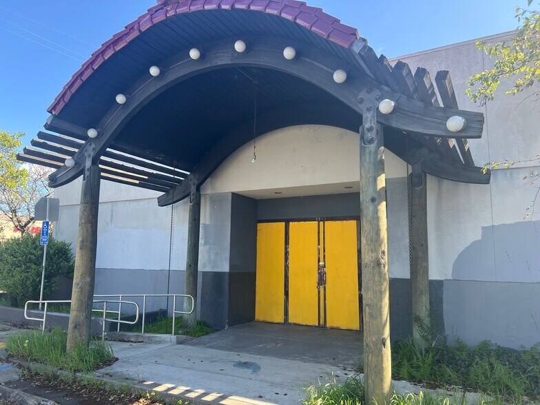 More Photos Of 2265 Cleveland Ave, Santa Rosa Freestanding For Sale