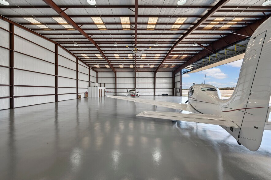 More Photos Of 1438 Airport Blvd, Mesquite Specialty For Sale