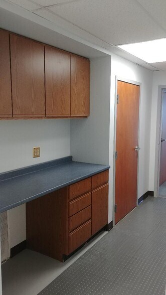 More Photos Of 316 E Market St, Leesburg Office For Sale