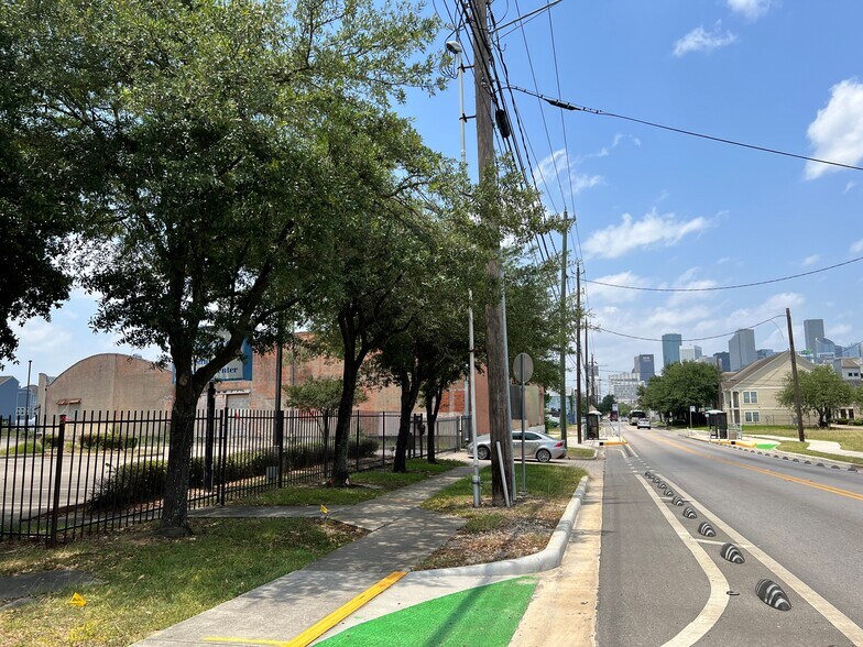 More Photos Of 3150 Polk St, Houston Medical For Sale