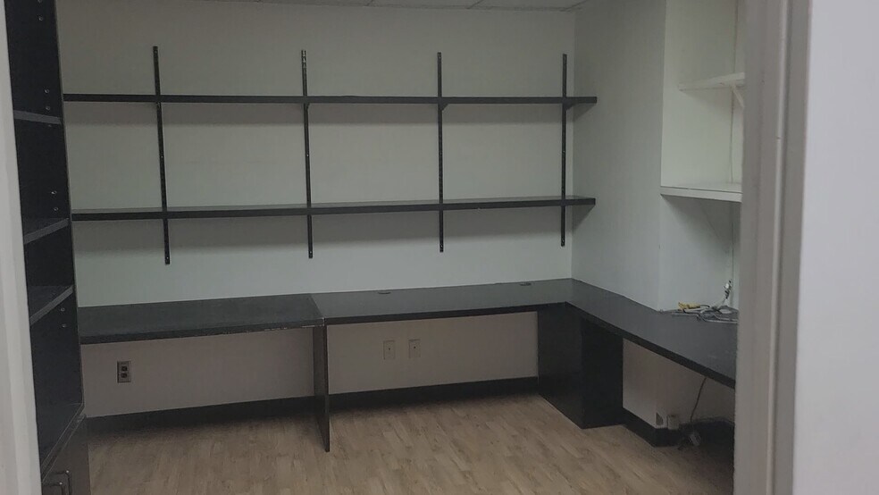 More Photos Of 305 Seventh Ave, New York Office For Lease