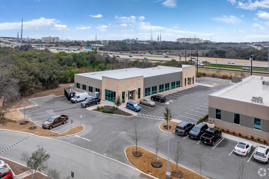 More Photos Of 19106 N Highway 281, San Antonio Medical For Lease