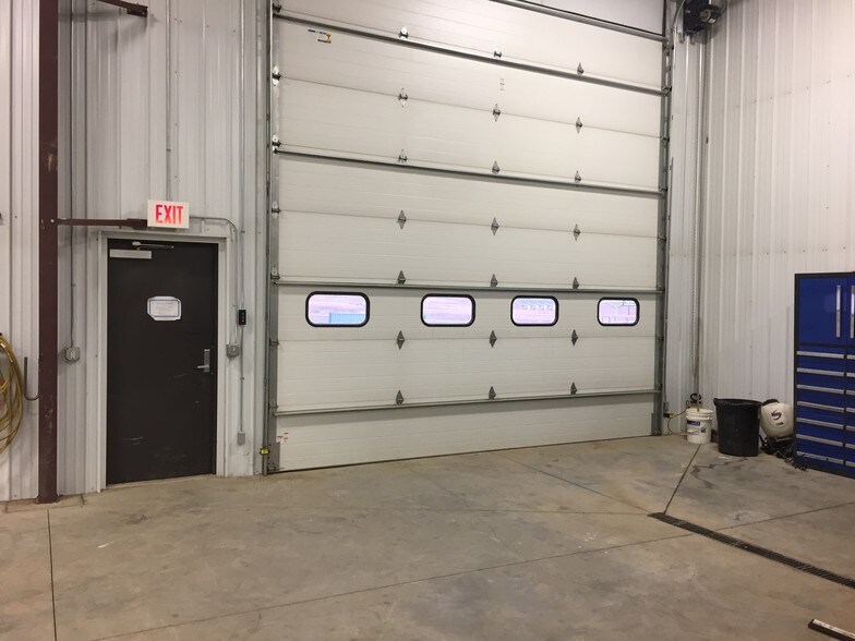 More Photos Of 5818 Jefferson Ln, Williston Warehouse For Sale