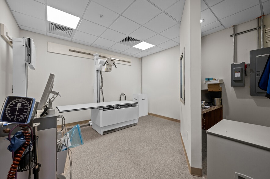 More Photos Of 1207 N Houston Ave, Humble Healthcare For Sale