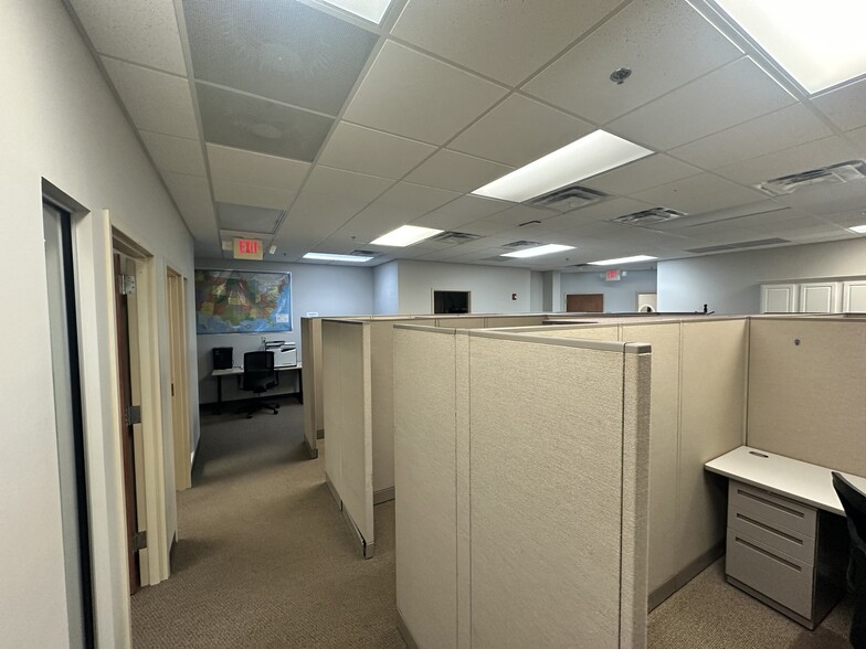 More Photos Of 540 Lake Center Pky, Cumming Office For Lease