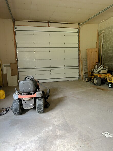 More Photos Of 519 Post Hill Rd, Henryville Multifamily For Sale