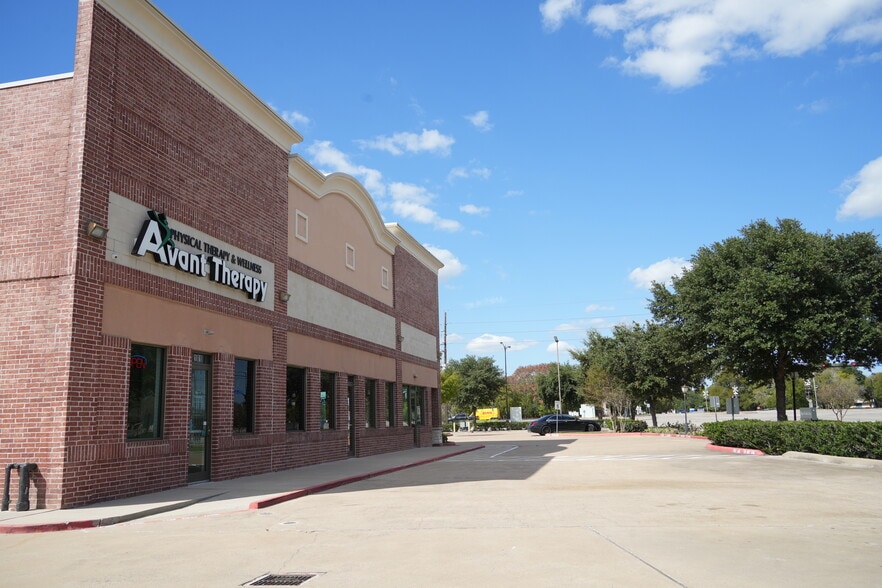 More Photos Of 9722 US Highway 90A, Sugar Land General Retail For Lease