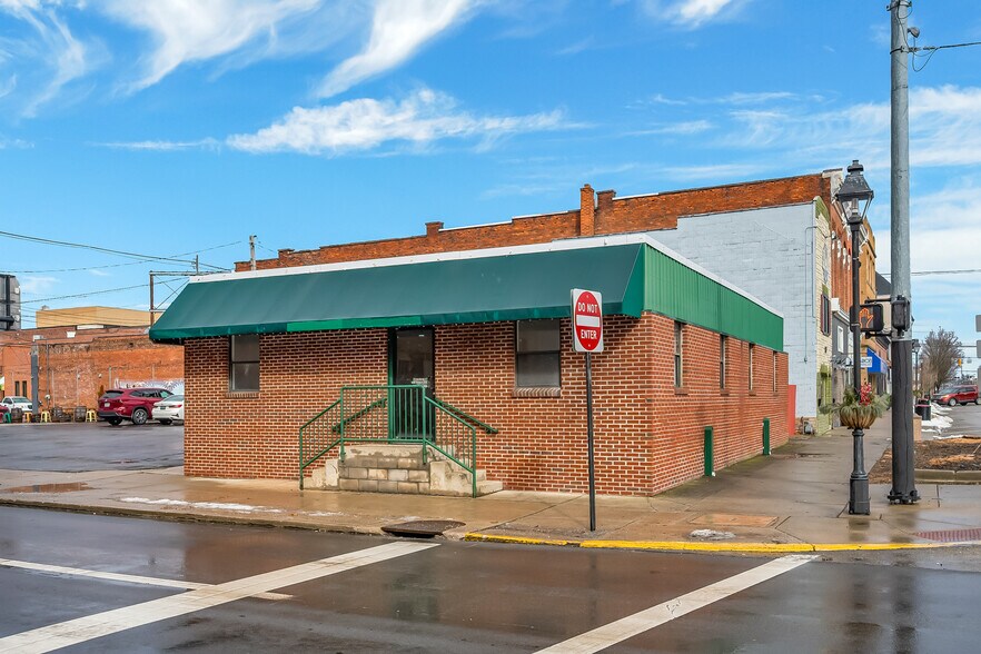 More Photos Of 114 W Church St, Marion Office Residential For Sale