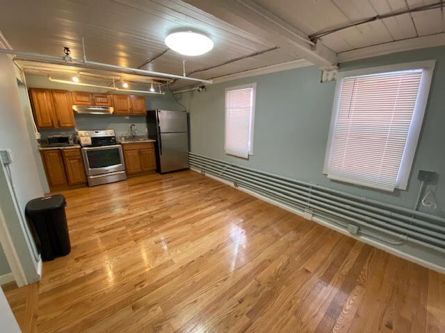 More Photos Of 100 Felton St, Waltham Light Distribution For Sale