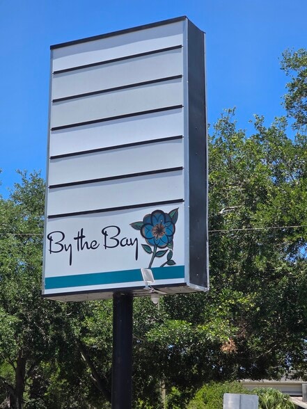 More Photos Of 2134-2140 9th Ave N, Saint Petersburg General Retail For Lease