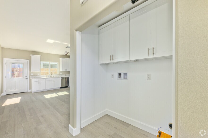 More Photos Of 15909 Merrill Ave, Fontana Apartments For Sale