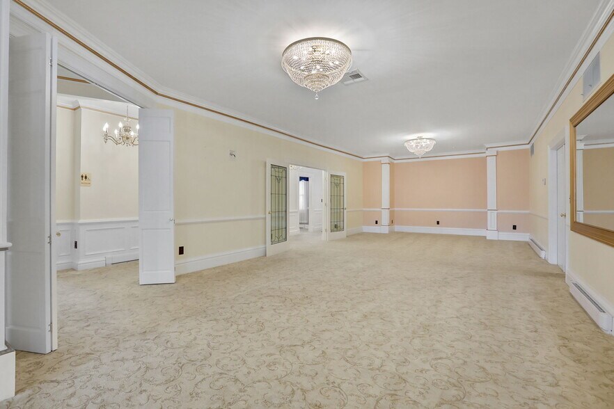 More Photos Of 411 Albany Ave, Kingston Storefront Retail Office For Sale