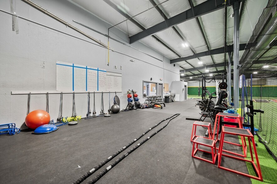 More Photos Of 9043 Marshall Rd, Cranberry Township Manufacturing For Sale