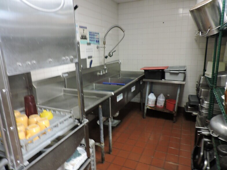 More Photos Of 2828 Southmore Ave, Pasadena Restaurant For Lease